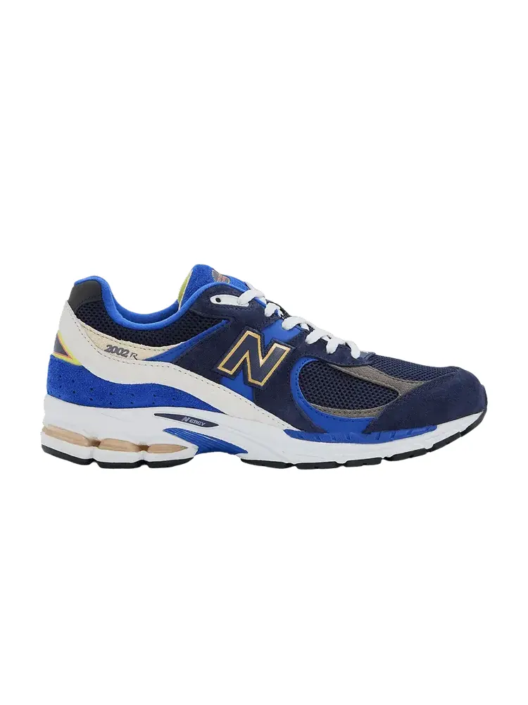 Кроссовки New Balance FC Porto x 2002R 'Royal Blue' — изображение 1 из 1, синий