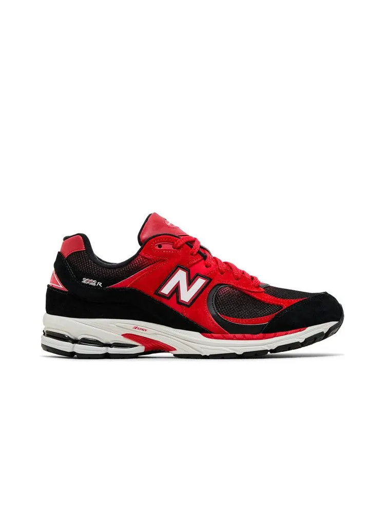 Кроссовки New Balance 2002R 'True Red Black' — изображение 2 из 9, красный/черный