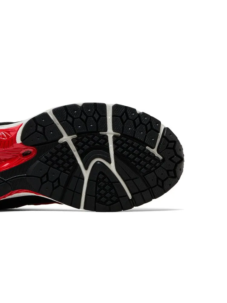 Кроссовки New Balance 2002R 'True Red Black' — изображение 6 из 9, красный/черный