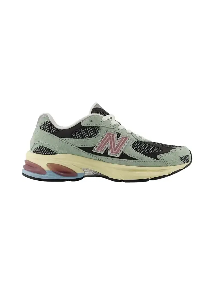 Кроссовки New Balance 2010 — изображение 1 из 1, зеленый
