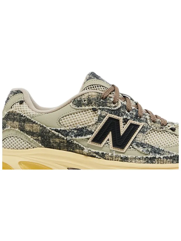 Кроссовки Joe Freshgoods x New Balance 2010 — изображение 2 из 8, бежевый