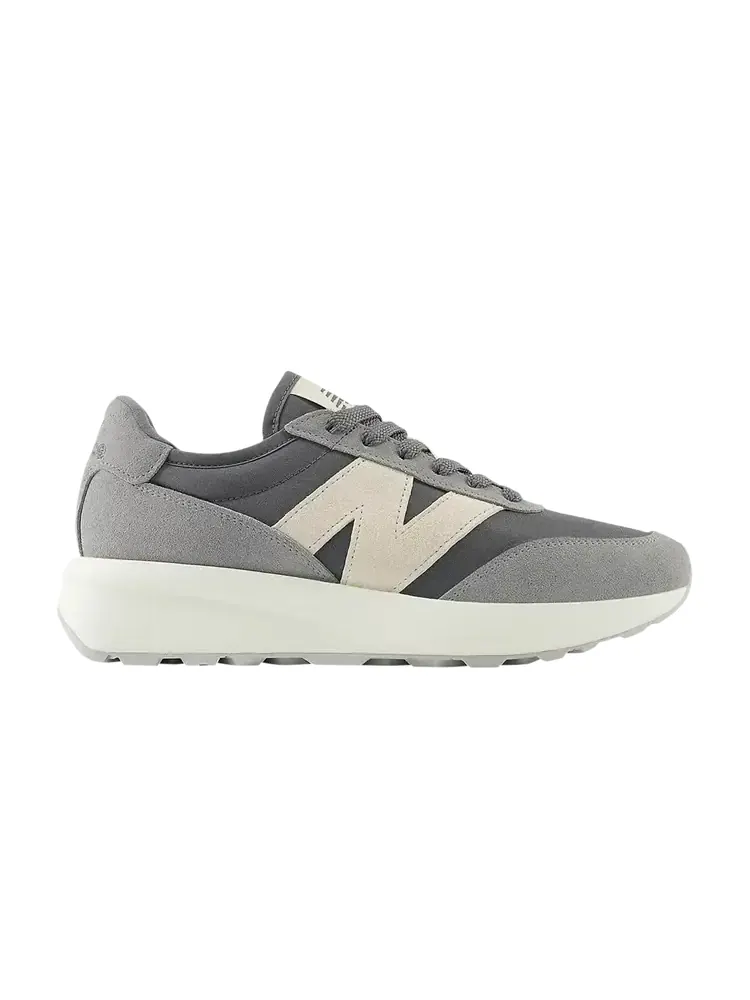 Кроссовки New Balance 370 — изображение 1 из 1, серый бежевый
