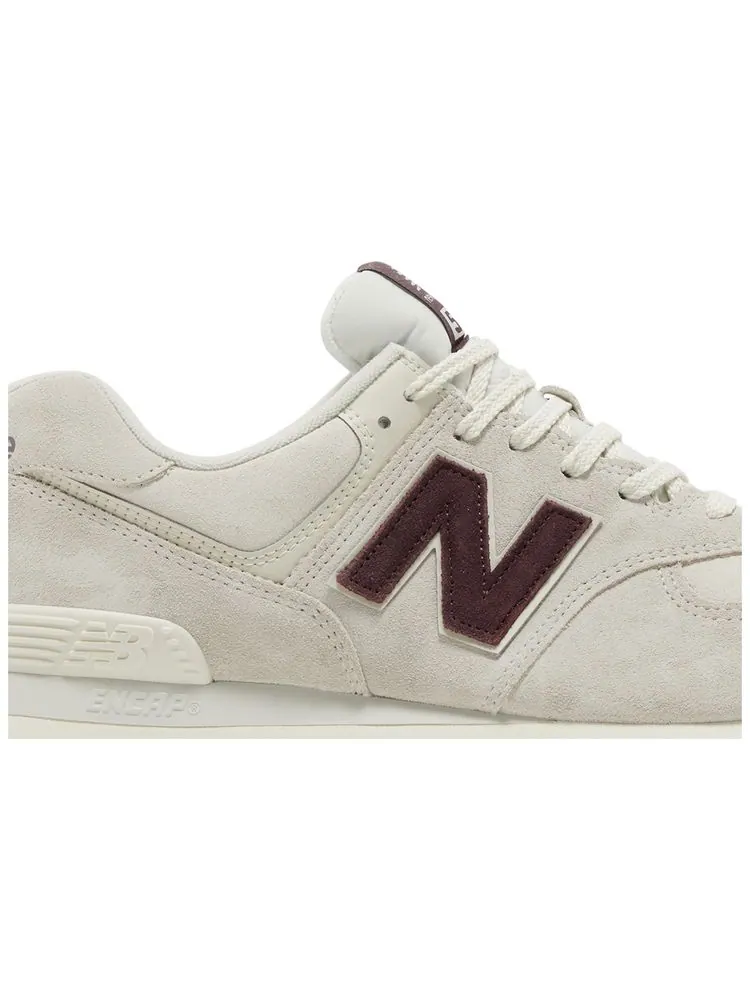 Кроссовки New Balance 574 'Bone White Burgundy' — изображение 2 из 8, бежевый