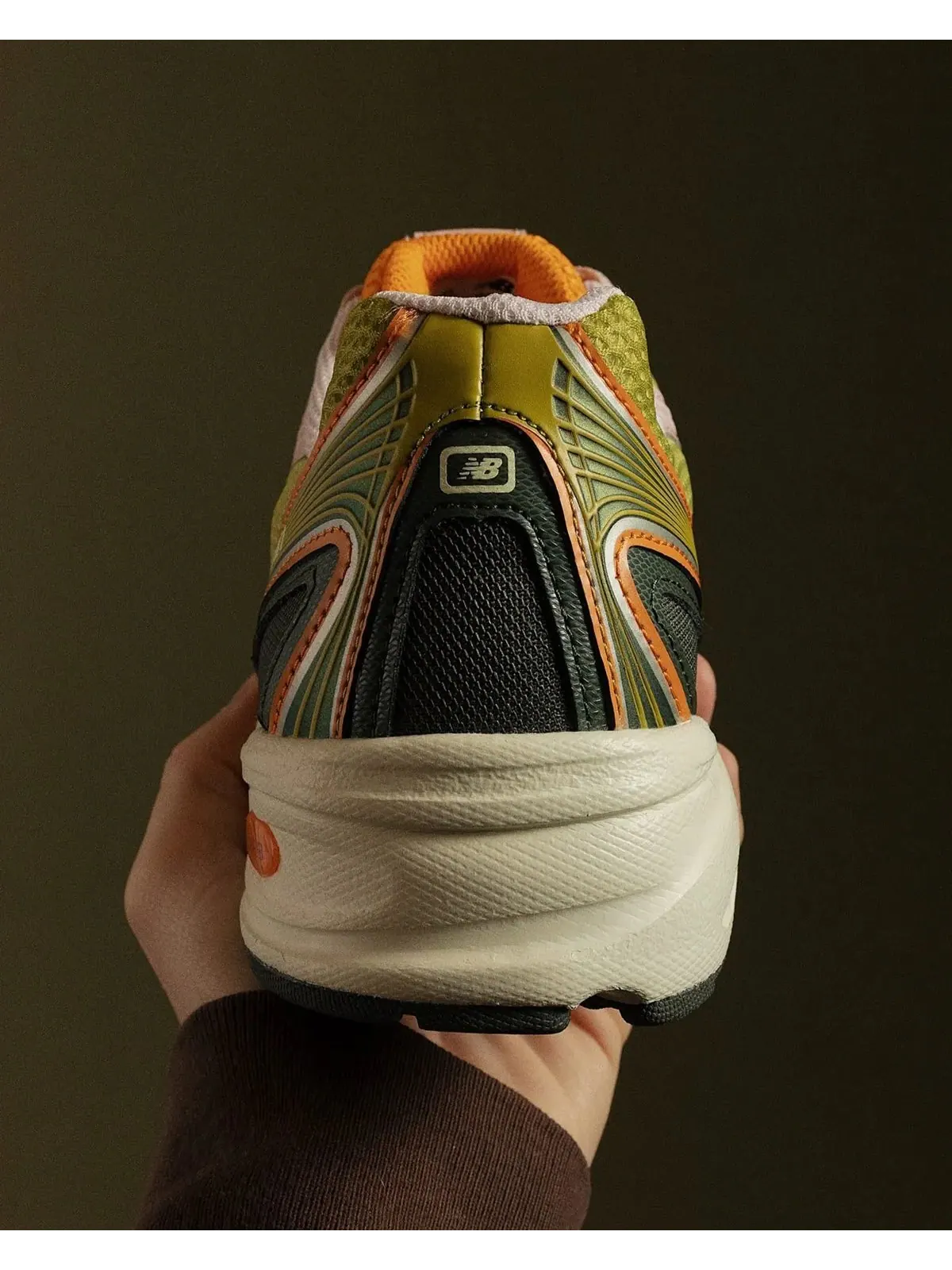 Кроссовки унисекс CNCPTS x New Balance 740 'Saignée' — изображение 16 из 17, розовый/зеленый