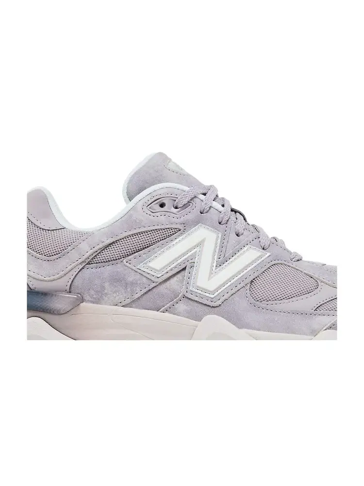 Кроссовки New Balance Wmns 9060 'Truffle Salt' — изображение 2 из 8, фиолетовый