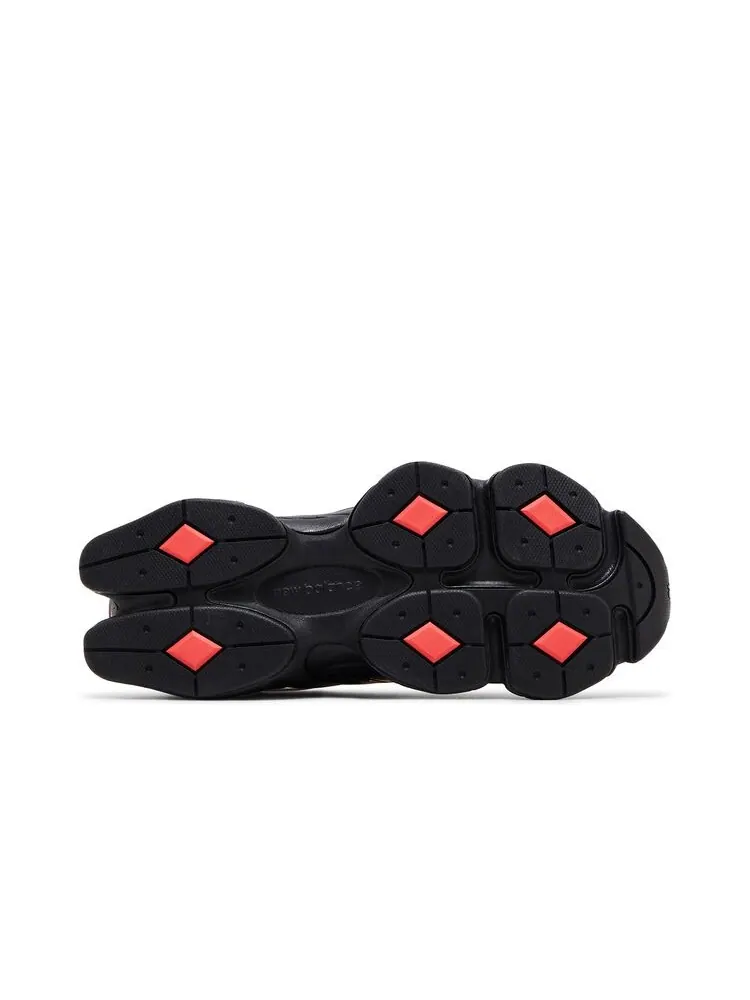 Кроссовки New Balance 9060 Gradient Pack - Black Red — изображение 4 из 6, черный красный