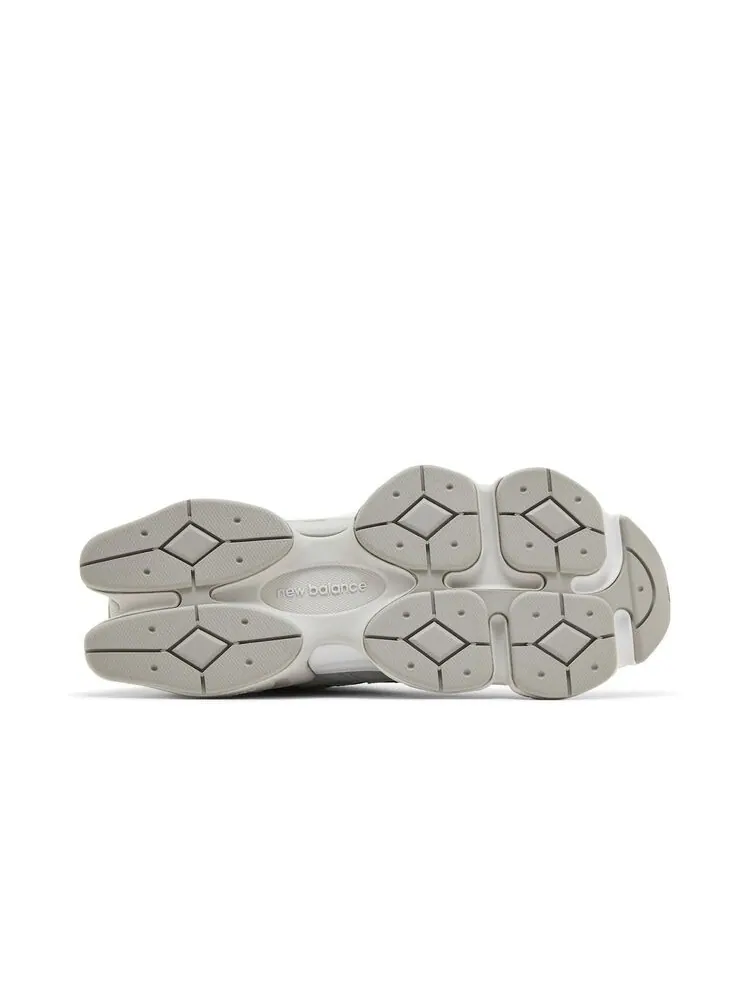 Кроссовки New Balance 9060 Silver Metallic Grey — изображение 4 из 6