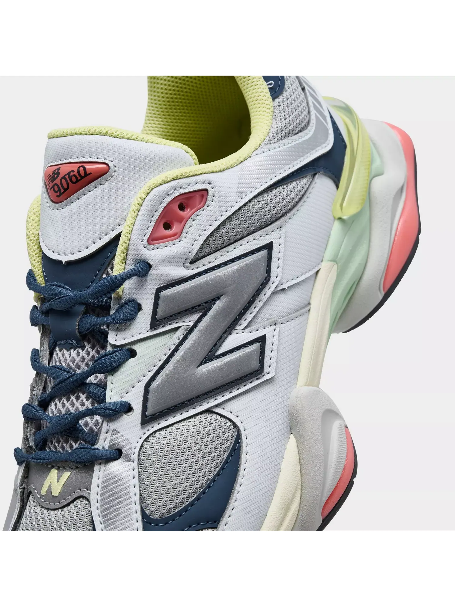 Кроссовки New Balance 9060 'Easter Pack - Light Grey Deep Ocean' — изображение 3 из 6, светлый серый/глубокий