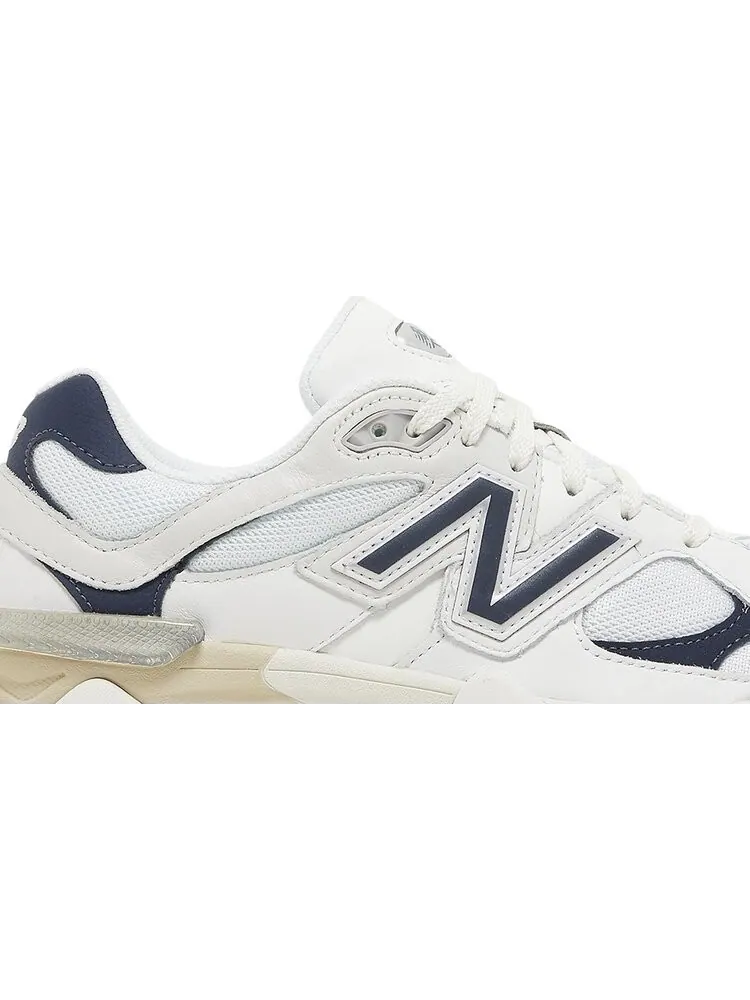 Кроссовки 9060 'White Navy' — изображение 2 из 4, белый