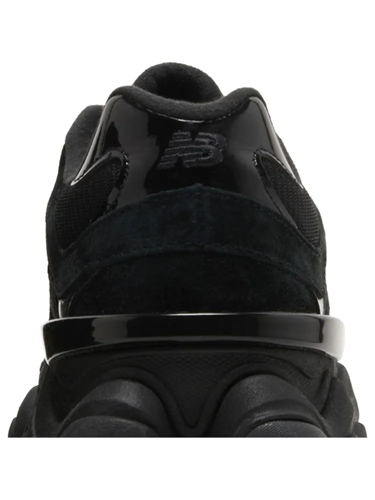 Кроссовки New Balance 9060 'Triple Black Suede Patent' — изображение 7 из 8, черный
