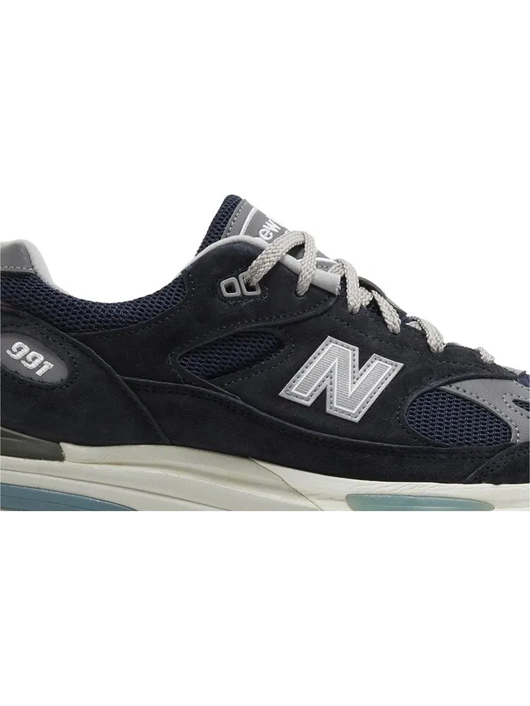 Кроссовки 991v2 Made in England 'Dark Navy' — изображение 2 из 4, синий