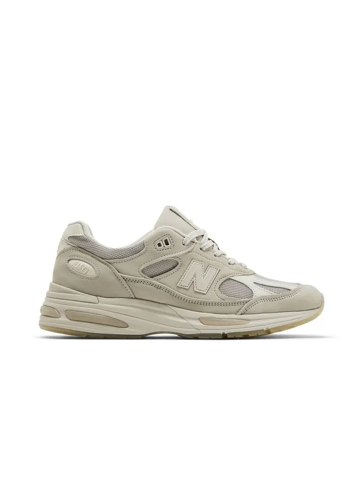 Кроссовки Stone Island x 991v2 Made in England 'Ghost Pack - Beige' — изображение 1 из 8, бежевый