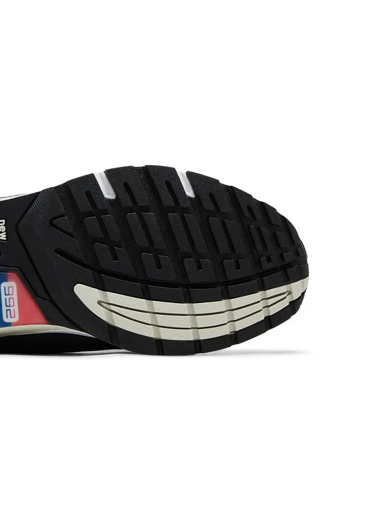 Кроссовки 992 Made in USA 'Navy' — изображение 5 из 9, темно-синий