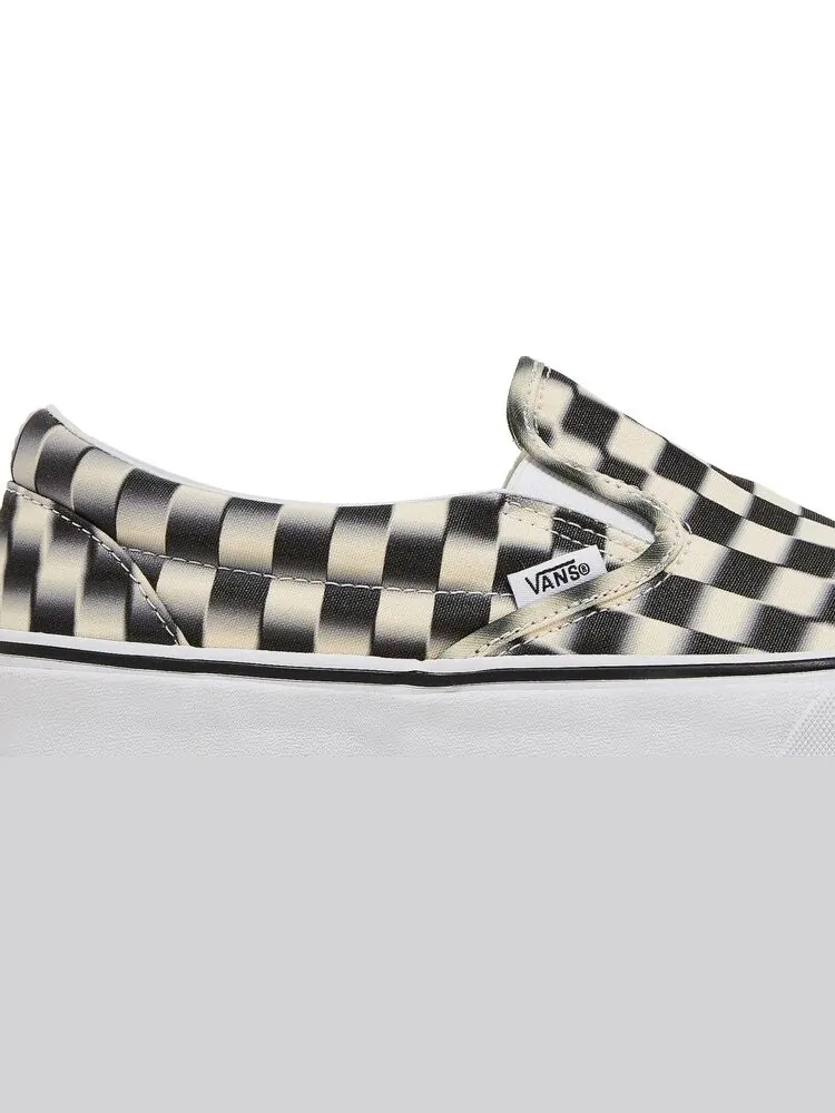 Кеды Vans Classic Slip-On Blur Check — изображение 2 из 8, черный