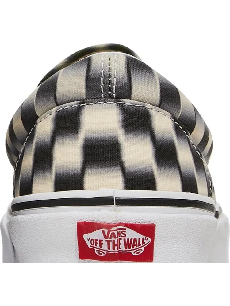 Кеды Vans Classic Slip-On Blur Check — изображение 7 из 8, черный