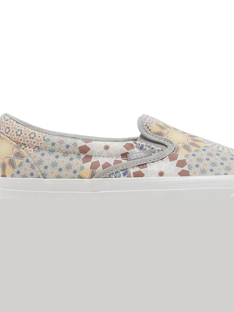 Кеды Vans Kith x Vault OG Classic Slip-On LX Multi Tile — изображение 2 из 8, бежевый