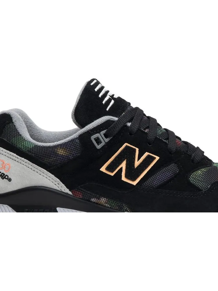 Кроссовки New Balance Wmns 530 'Floral' — изображение 2 из 8, черный