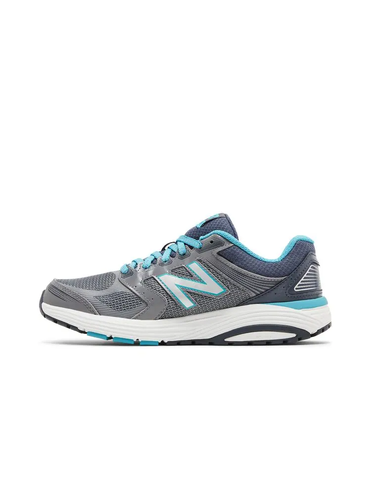 Кроссовки Wmns 560v7 'Silver Mink Pisces' — изображение 3 из 8, серебристый
