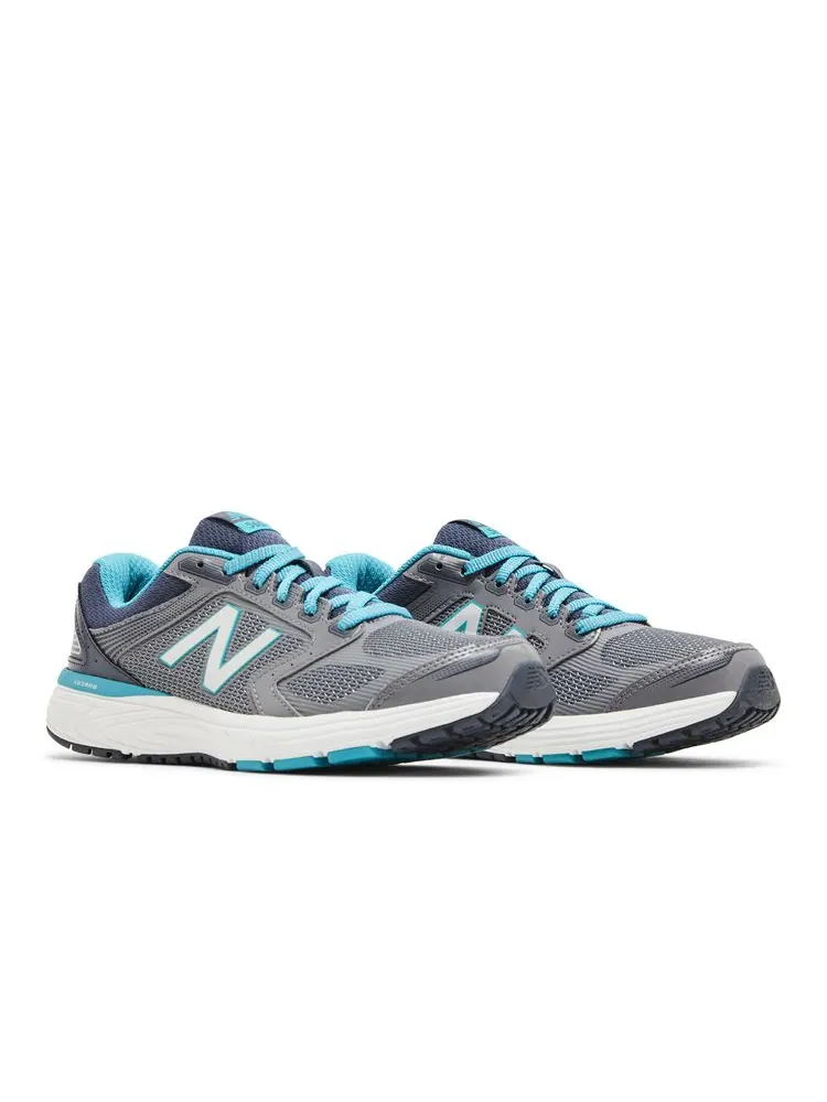 Кроссовки Wmns 560v7 'Silver Mink Pisces' — изображение 8 из 8, серебристый