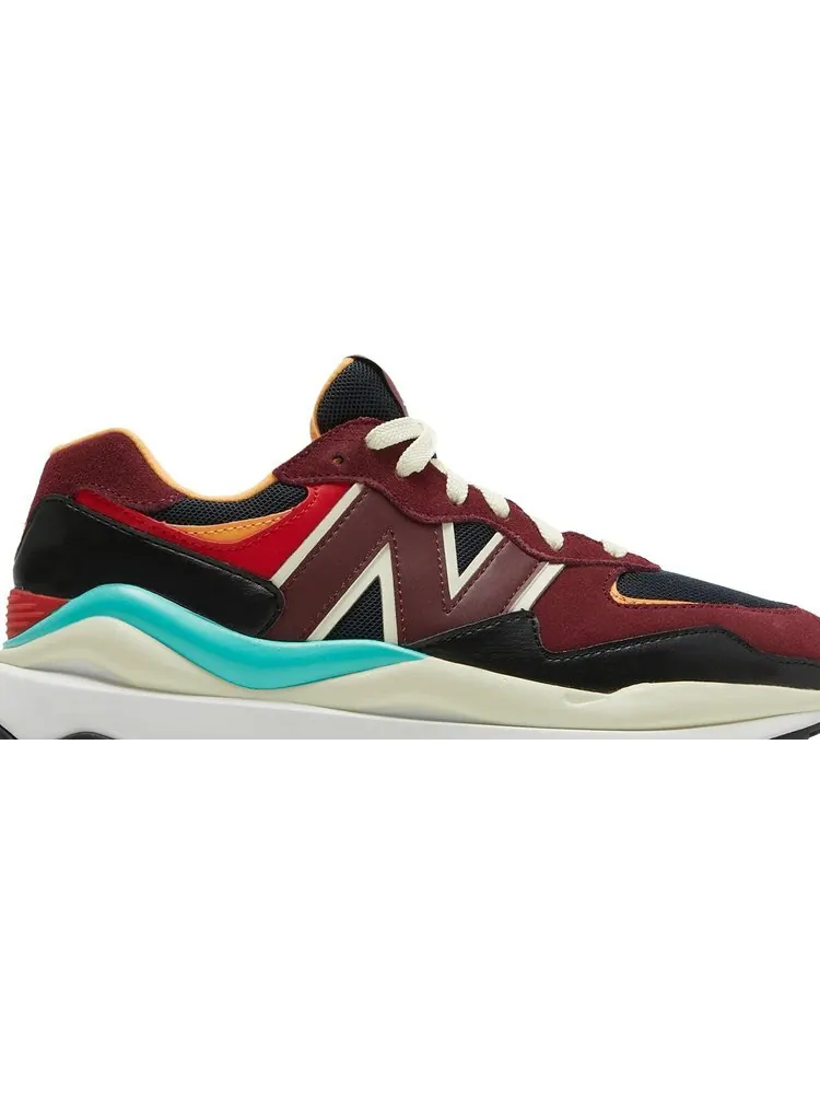 Кроссовки New Balance Wmns 57/40 'Classic Burgundy' — изображение 2 из 8, красный