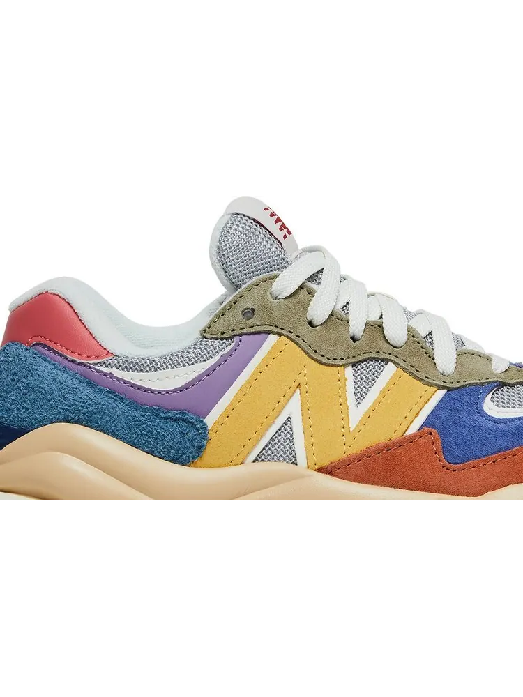 Кроссовки New Balance Wmns 57/40 'Silver Mink Blue' — изображение 2 из 8, серебряный
