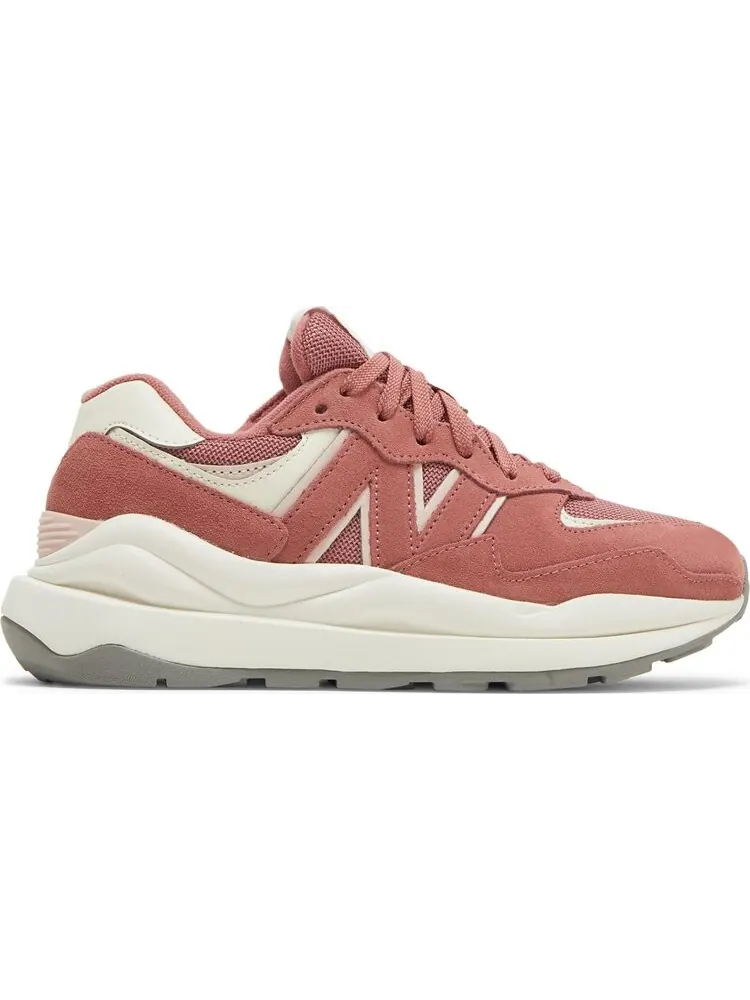 Кроссовки New Balance Wmns 57/40 'Henna Oyster Pink' — изображение 1 из 8, розовый