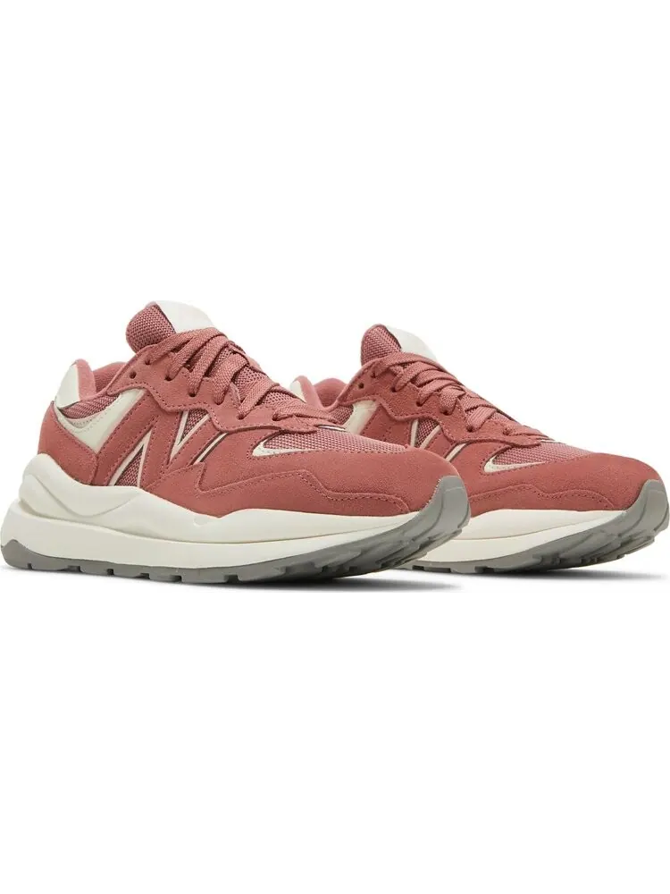 Кроссовки New Balance Wmns 57/40 'Henna Oyster Pink' — изображение 8 из 8, розовый
