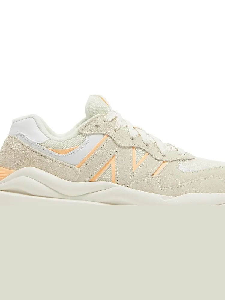 Кроссовки New Balance Wmns 57/40 'Angora Light Mango' — изображение 2 из 8, коричневый
