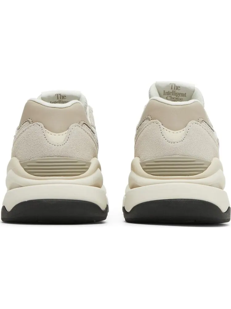 Кроссовки New Balance Wmns 57/40 'Au Lait' — изображение 6 из 8, коричневый