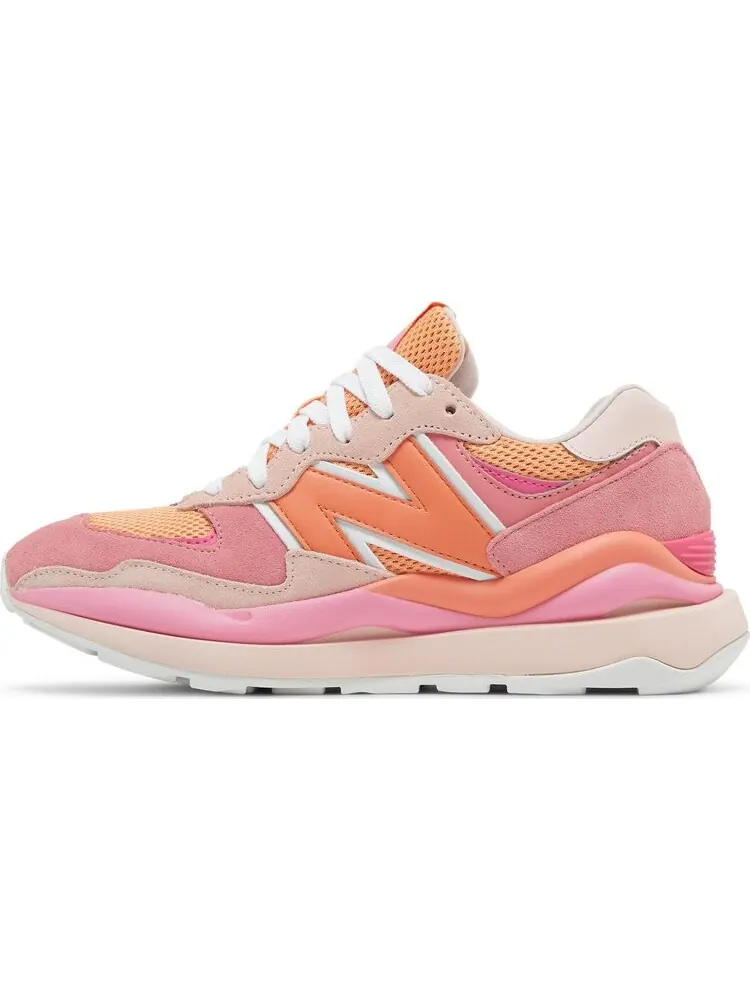 Кроссовки New Balance Wmns 57/40 'Valentine's Day' — изображение 3 из 8, розовый