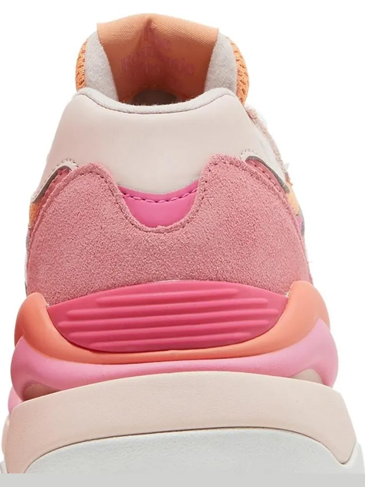 Кроссовки New Balance Wmns 57/40 'Valentine's Day' — изображение 7 из 8, розовый