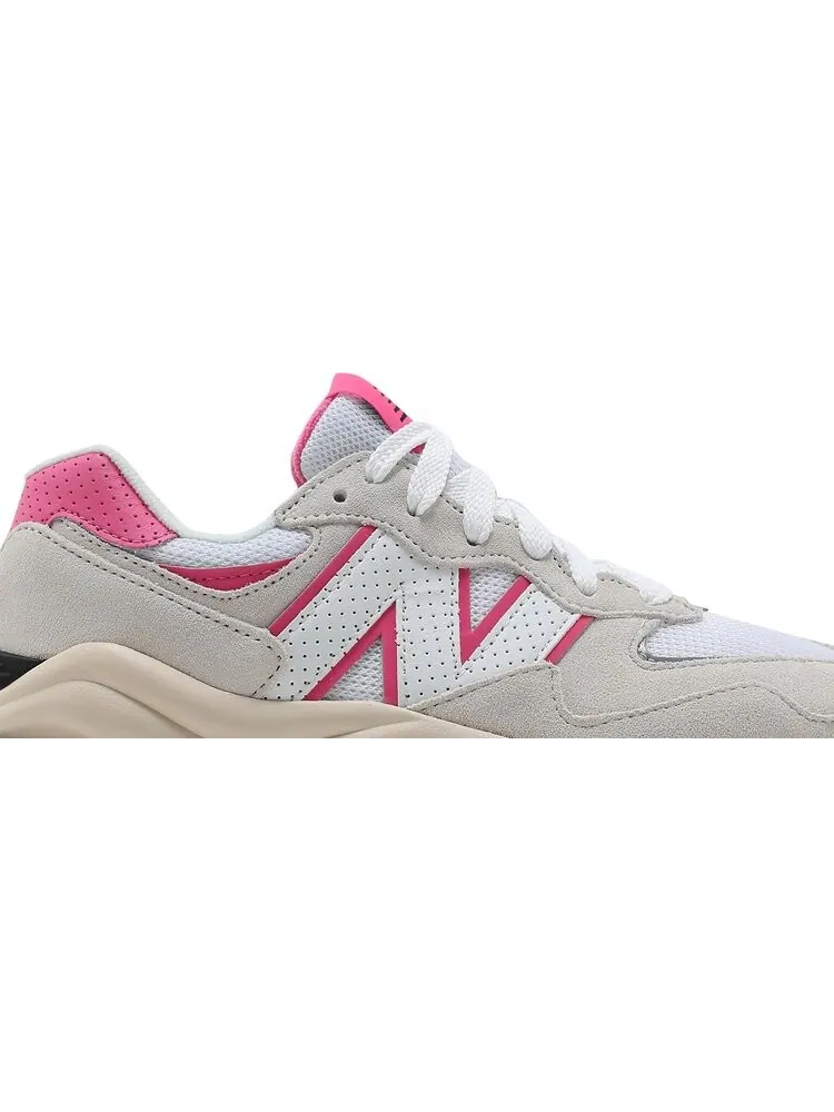 Кроссовки New Balance Wmns 57/40 'Sage Bleached Lime Glow' — изображение 2 из 8, коричневый