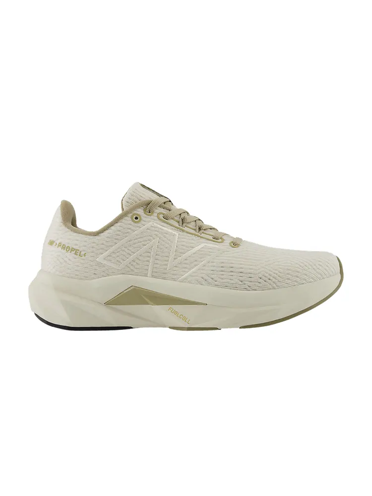 Кроссовки Wmns FuelCell Propel v5 Wide 'Linen Gold Metallic Stoneware' — изображение 1 из 1, золотистый металлик