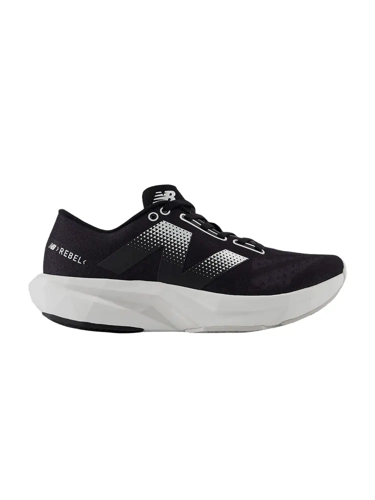 Кроссовки Wmns FuelCell Rebel v4 Wide 'Black White Grey Matter' — изображение 1 из 1, черный белый серый