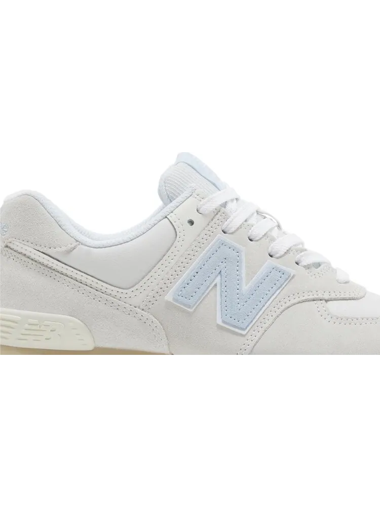 Кроссовки Wmns 574 'Reflection Light Chrome Blue' — изображение 2 из 4, серый