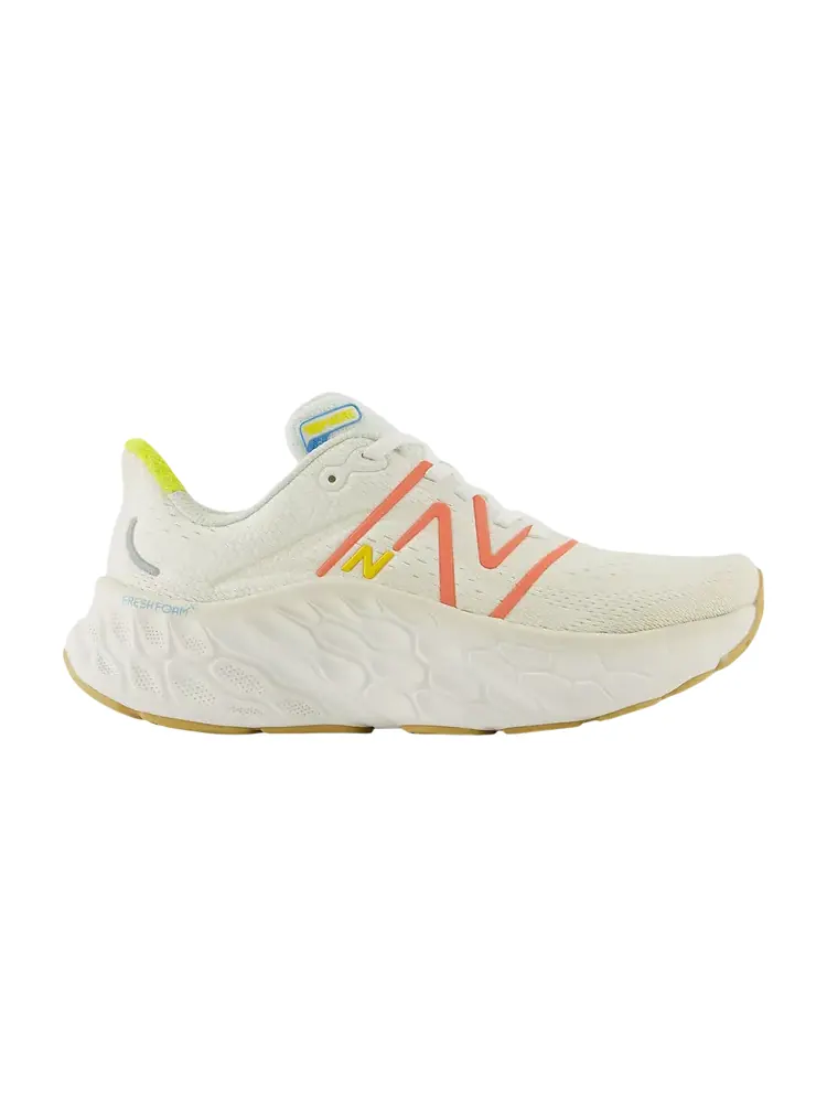 Кроссовки New Balance Wmns Fresh Foam X More v4 Wide — изображение 1 из 1, бежевый