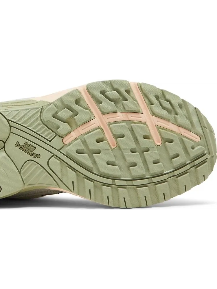 Кроссовки New Balance Joe Freshgoods x Wmns 993 Made in USA 'Performance Art - Sage' — изображение 5 из 9, зеленый