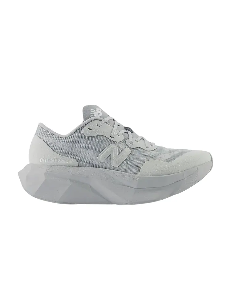 Кроссовки New Balance District Vision x Wmns FuelCell SuperComp Elite v4 — изображение 1 из 1, серый