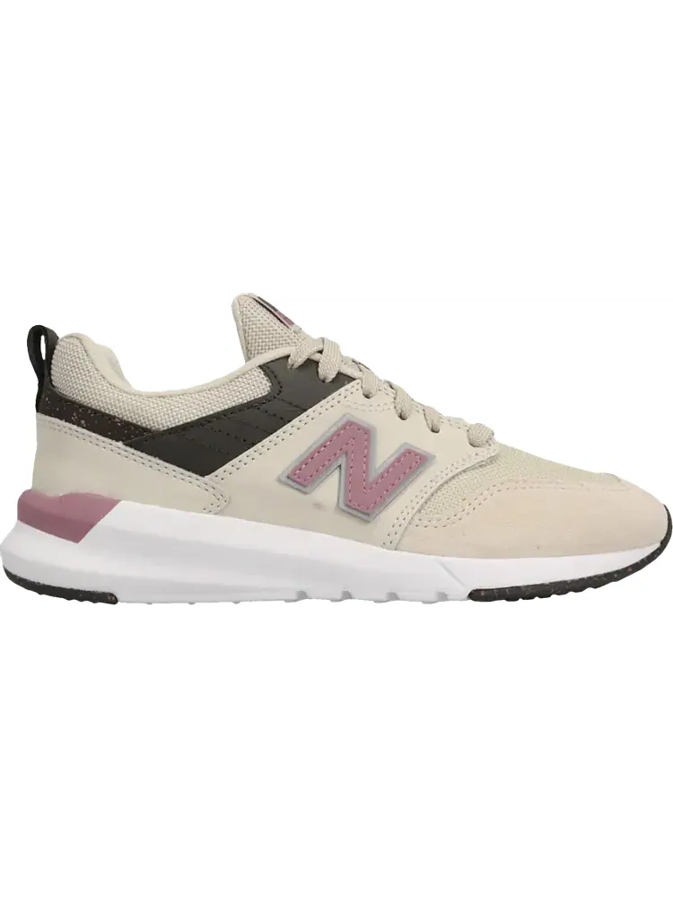 Кроссовки New Balance Wmns 009v1 'Beige Pink' — изображение 1 из 1, загар