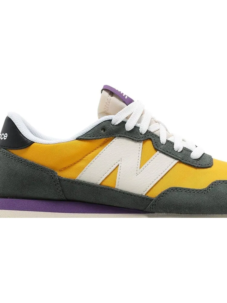 Кроссовки New Balance Wmns 237 'Team Gold Black Spruce' — изображение 2 из 8, желтый