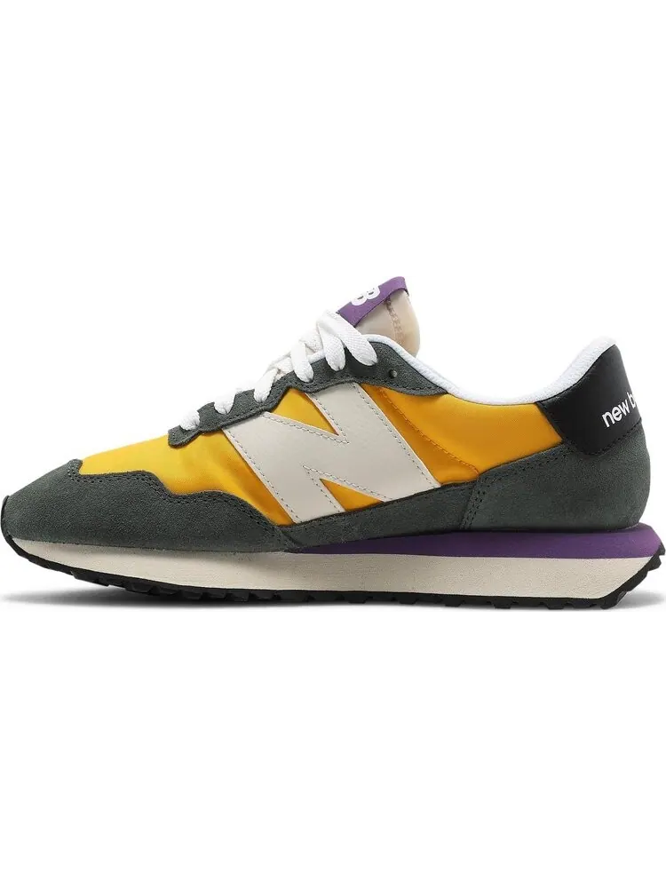 Кроссовки New Balance Wmns 237 'Team Gold Black Spruce' — изображение 3 из 8, желтый