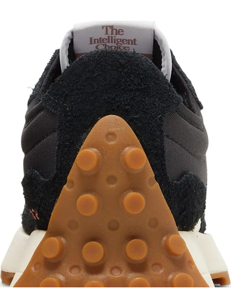 Кроссовки New Balance Wmns 327 'Black White Gum' — изображение 7 из 8, черный