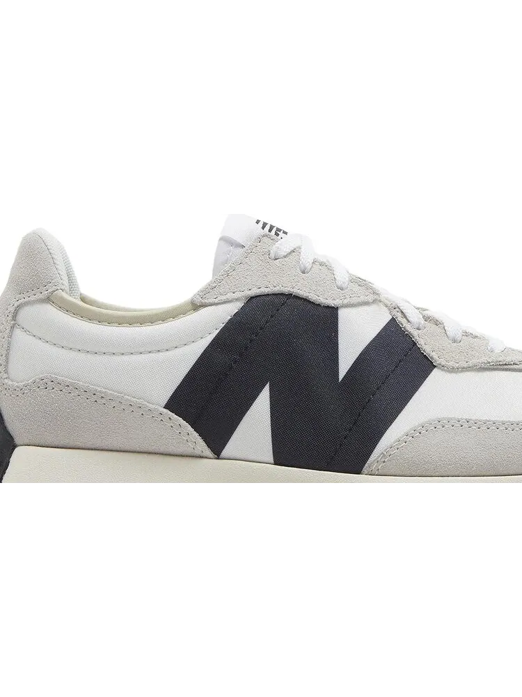 Кроссовки New Balance Wmns 327 — изображение 2 из 8, черный/белый/серый