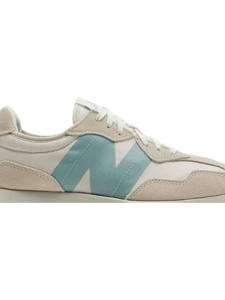 Кроссовки New Balance Wmns 327 'Moonbeam Storm Blue' — изображение 2 из 8, бежевый
