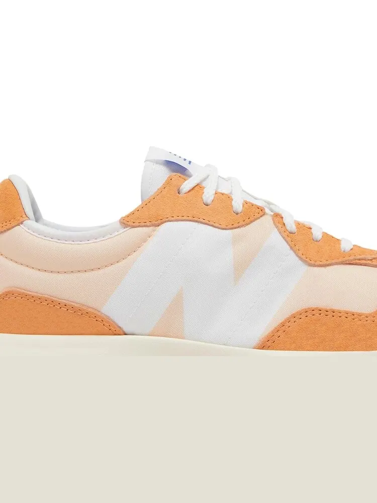 Кроссовки New Balance Wmns 327 'Orange' — изображение 2 из 8, оранжевый