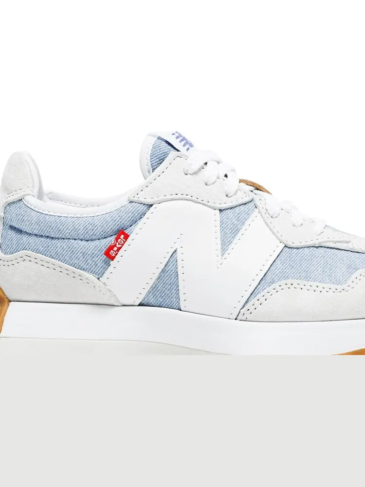 Кроссовки New Balance Levi's x Wmns 327 'Light Wash Denim' — изображение 2 из 8, синий