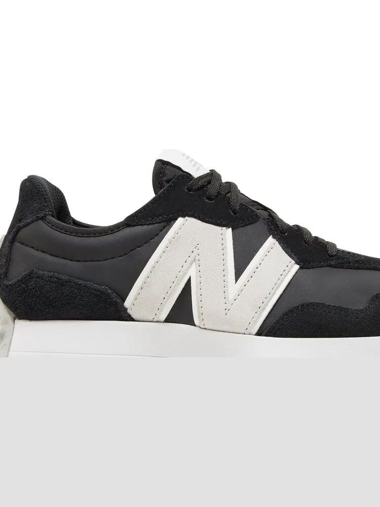 Кроссовки New Balance 327 — изображение 2 из 8, черный/белый/серый