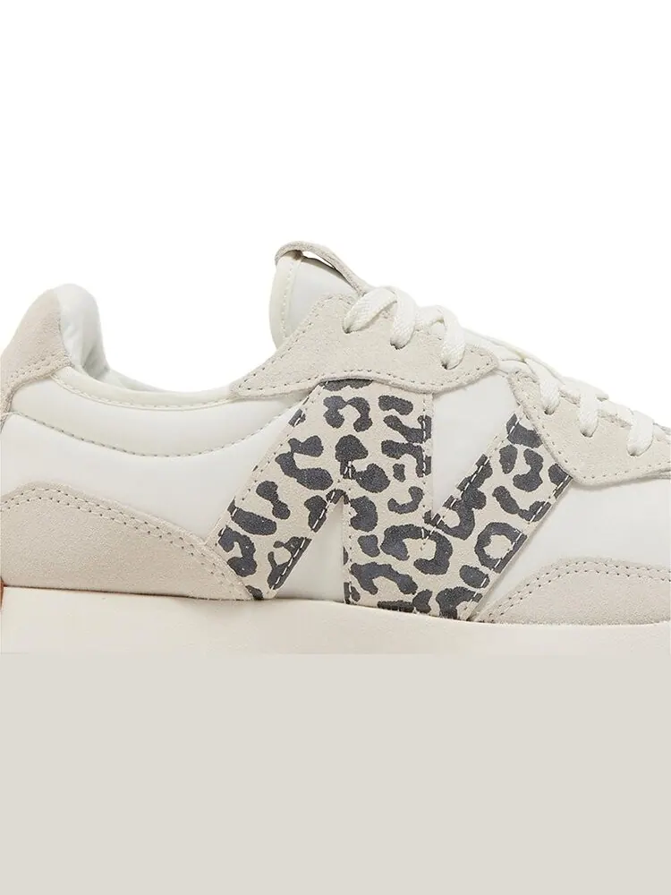 Кроссовки Wmns 327 'Sea Salt Leopard' — изображение 2 из 4, бежевый