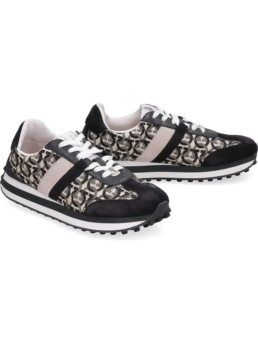 Кроссовки низкие Ferragamo Black Iulia Gancini Print — изображение 2 из 3, черный