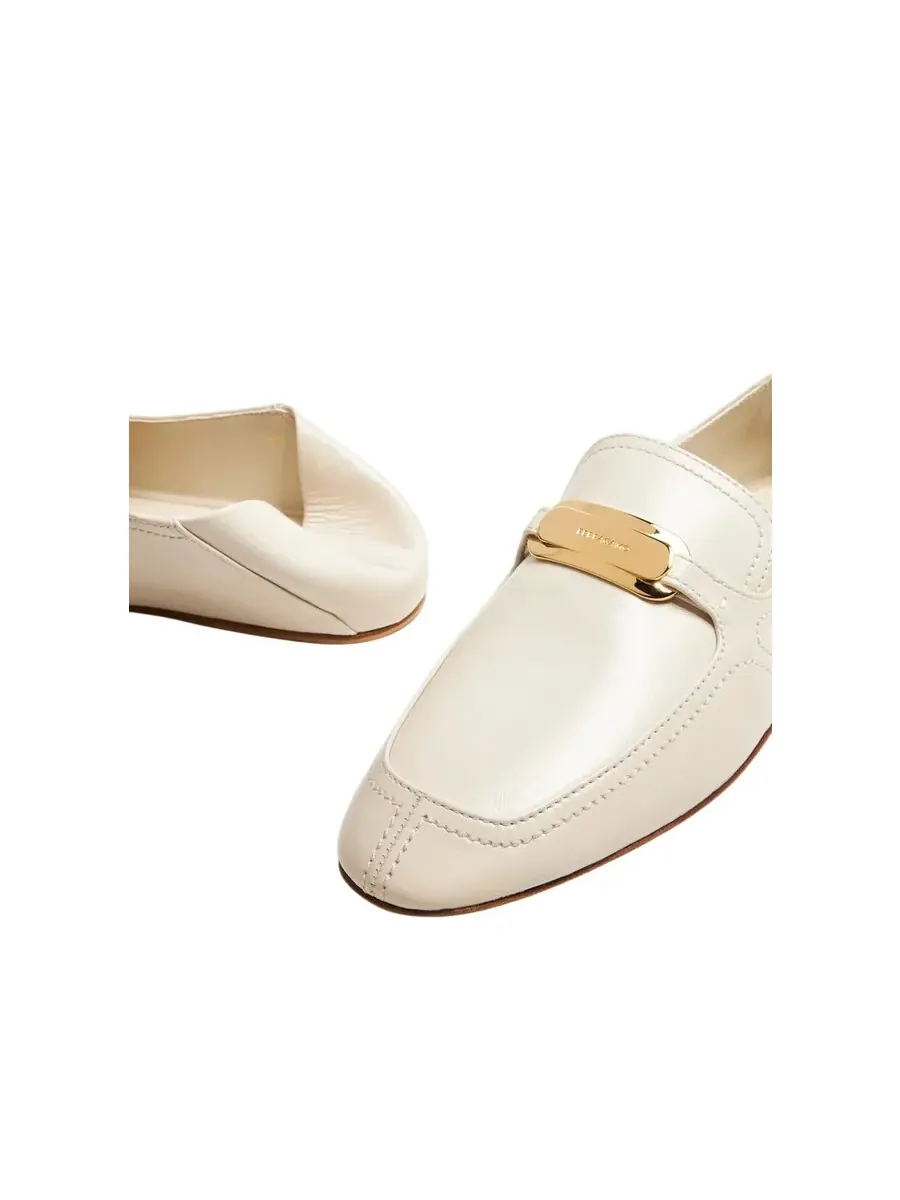 Лоферы Ferragamo Elaine с пряжкой New Vara — изображение 4 из 4, белый
